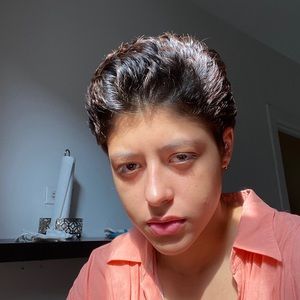 Meet your Posher, Camila